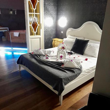 Готель Smart Lux Roma Veneto Екстер'єр фото