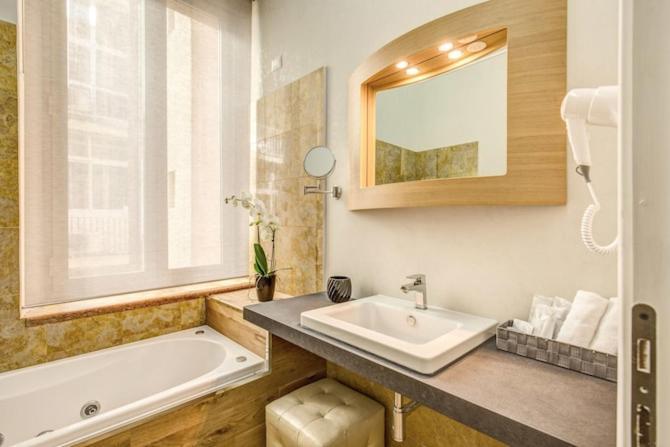 Готель Smart Lux Roma Veneto Екстер'єр фото