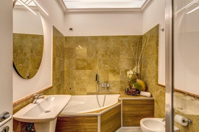 Готель Smart Lux Roma Veneto Екстер'єр фото